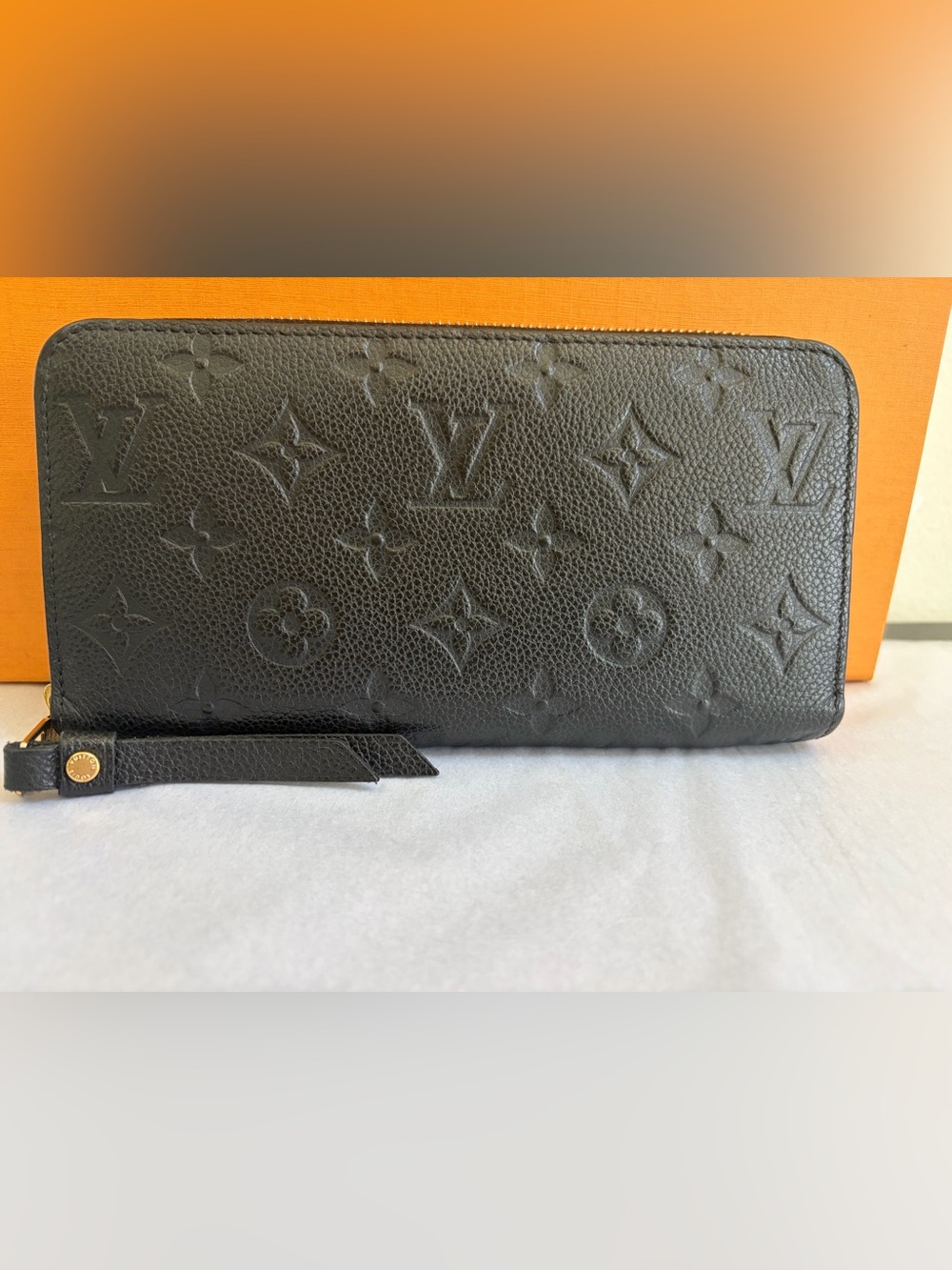 LOUIS VUITTON Zippy Wallet Monogram Empreinte 100% Authentic